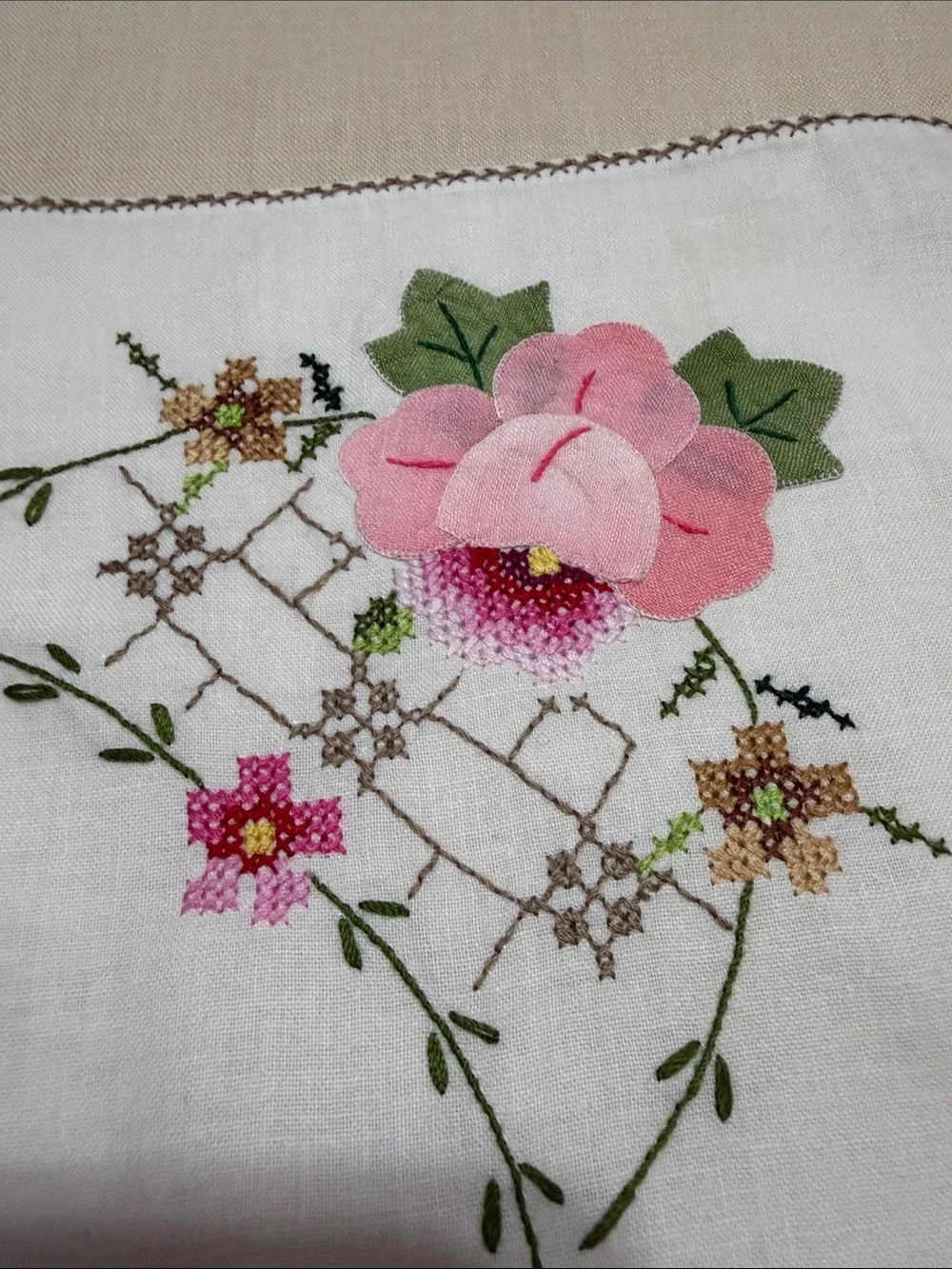 Embroidered Vintage Pink Rose Table Runner - Home Dining-Dresser Sash.